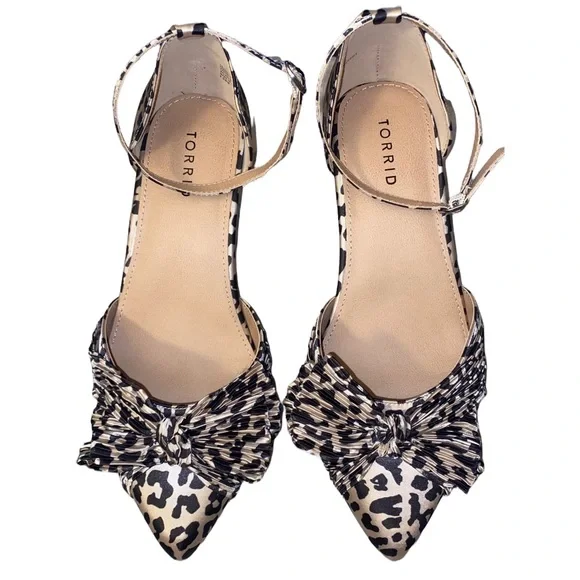 torrid Leopard Print Ankle Strap Pointed Toe Heels - Black & Cream - Picture 2 of 11
